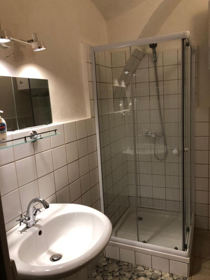 Apartman Becsi Utca ショプロン エクステリア 写真